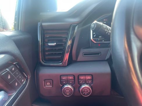 Used 2024 GMC Sierra 1500 AT4 w/ AT4 Premium Package AWD/4WD image 13
