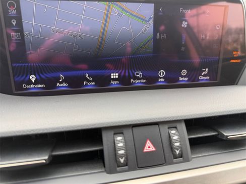 Used 2019 Lexus ES 300h w/ Luxury Package image 24