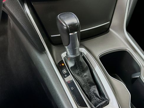 Used 2018 Honda Accord Sport image 23