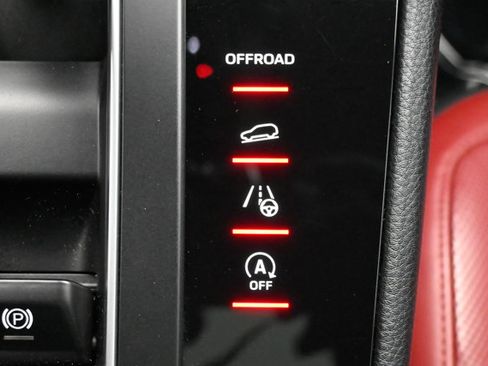 Used 2023 Porsche Macan GTS image 22