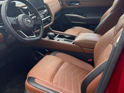 Certified 2025 Nissan Pathfinder Platinum w/ Cargo Package FWD image 3