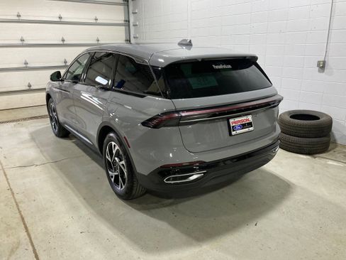 Used 2026 Lincoln Nautilus Premier w/ Equipment Group 102A image 16