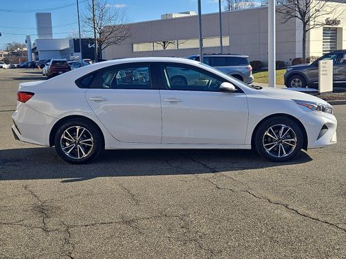 Certified 2023 Kia Forte LXS w/ LXS Technology Package image 4