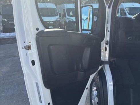 Used 2025 RAM ProMaster 2500 w/ Convenience Group FWD image 20