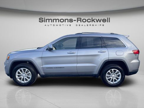 Used 2021 Jeep Grand Cherokee Laredo image 8