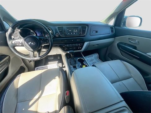 Used 2021 Kia Sedona EX image 21