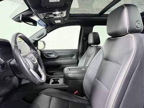 Used 2022 GMC Yukon XL SLT w/ SLT Premium Package AWD/4WD image 17