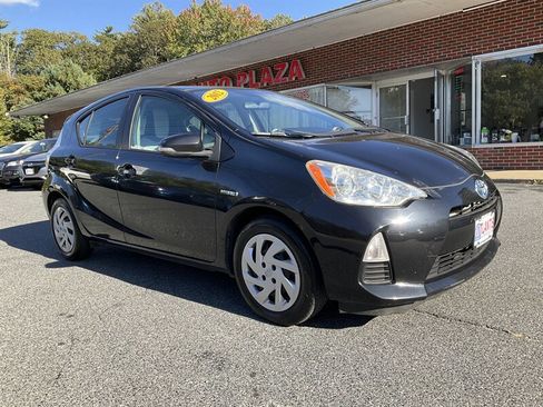 Used 2012 Toyota Prius C One image 4