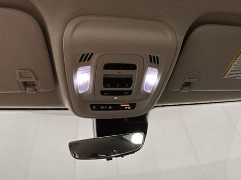 Used 2023 Buick Envision Avenir FWD image 26
