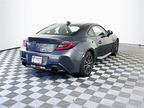 Certified 2023 Toyota GR86 image 5
