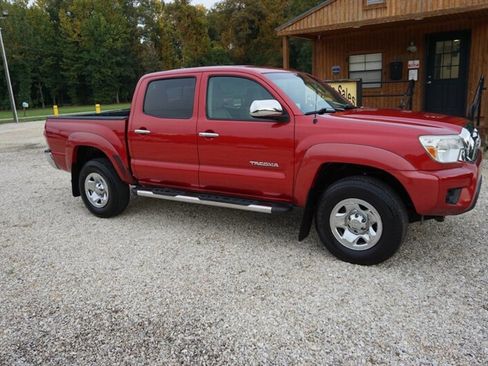 Used 2012 Toyota Tacoma PreRunner image 21