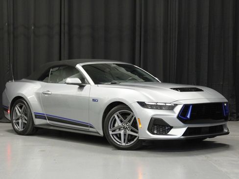 Used 2025 Ford Mustang GT Premium w/ California Special Package RWD image 7