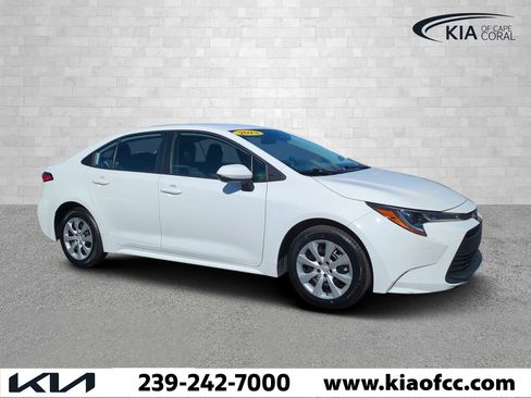 Used 2023 Toyota Corolla LE image 1