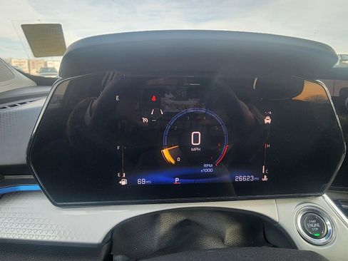 Used 2025 Chevrolet Trax LT image 17