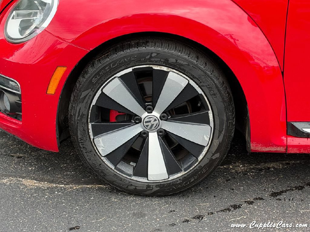 Used 2013 Volkswagen Beetle 2.0T FWD image 39