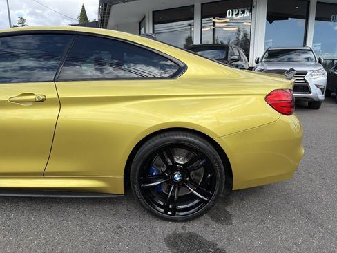 Used 2017 BMW M4 Coupe RWD image 4