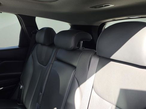 Used 2023 Hyundai Santa Fe Limited image 16
