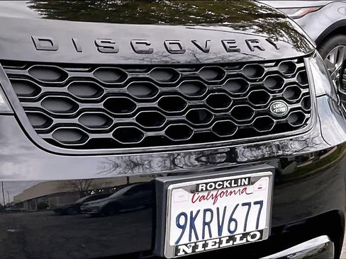 Used 2023 Land Rover Discovery S R-Dynamic image 32