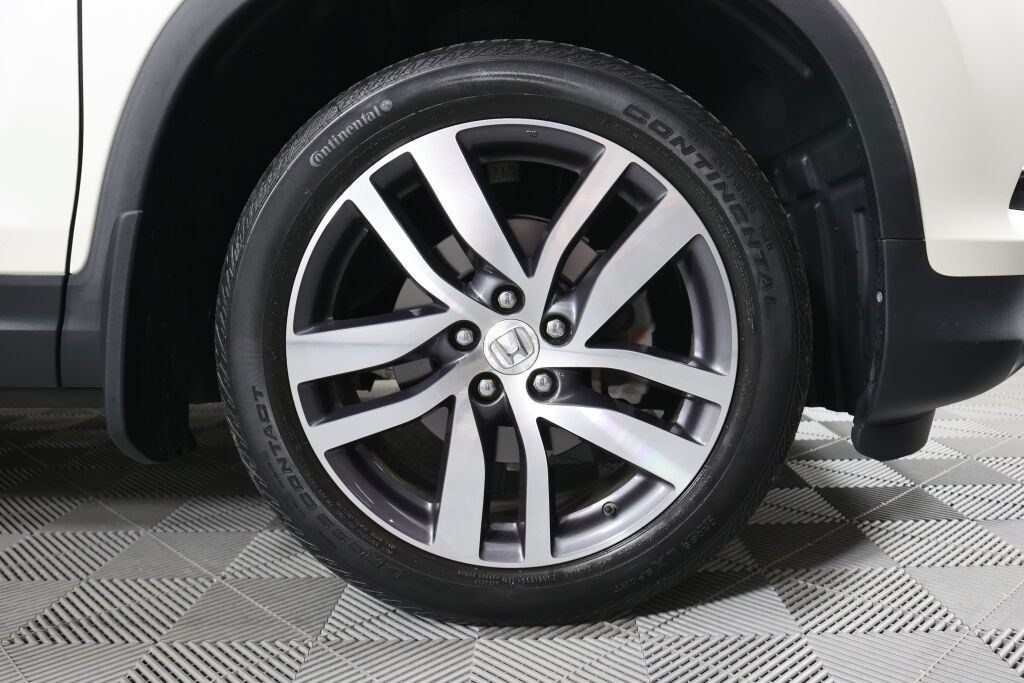 Used 2017 Honda Pilot Touring image 6