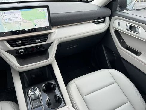 New 2026 Ford Explorer Active w/ Active Comfort Package AWD/4WD image 36