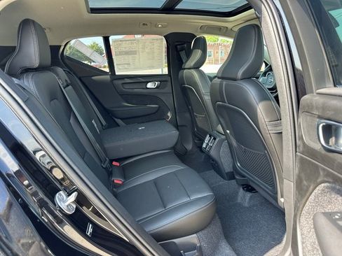 New 2025 Volvo XC40 B5 Ultra w/ Climate Package image 13