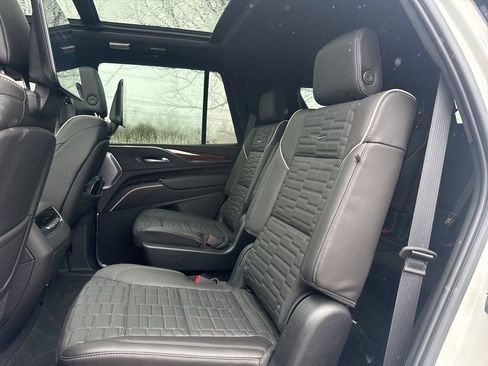 Used 2023 Cadillac Escalade Sport Platinum w/ LPO, ONYX Package image 13