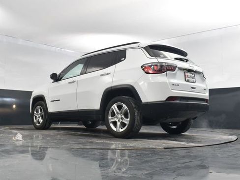 Used 2023 Jeep Compass Latitude image 42