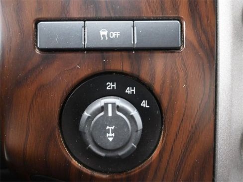 Used 2015 Ford F350 Lariat w/ Chrome Package image 27