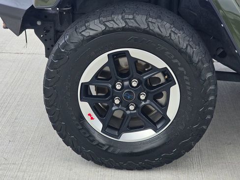 Used 2024 Jeep Wrangler Unlimited AWD/4WD image 8