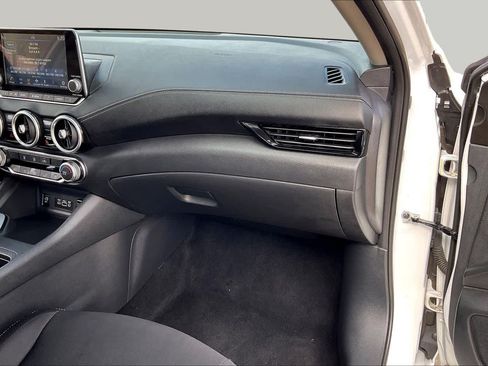 Used 2025 Nissan Sentra SV FWD image 19