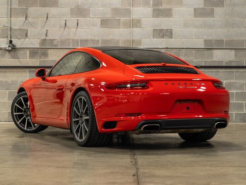 Used 2018 Porsche 911 Carrera RWD image 5