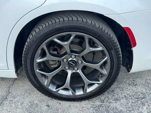 Used 2015 Chrysler 300 S w/ 300S Premium Group RWD image 11