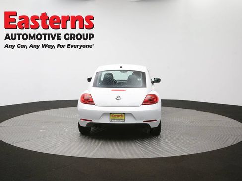 Used 2015 Volkswagen Beetle 1.8T FWD image 32