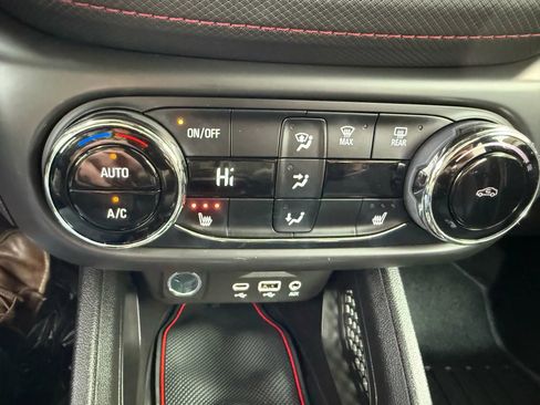 Used 2021 Chevrolet TrailBlazer RS w/ Sun and Liftgate Package image 20