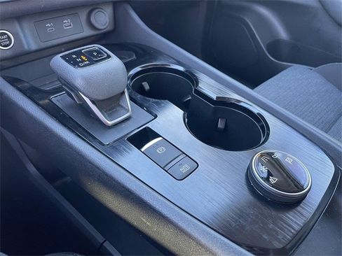 Used 2023 Nissan Rogue SV image 20