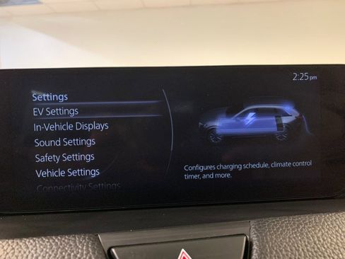 Used 2024 MAZDA CX-90 Plug-In Hybrid w/ Premium Pkg AWD/4WD image 38