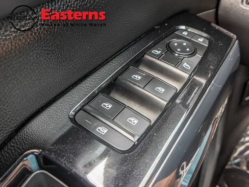 Used 2022 Nissan Pathfinder SV image 54