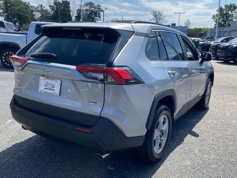 Used 2024 Toyota RAV4 XLE FWD image 15