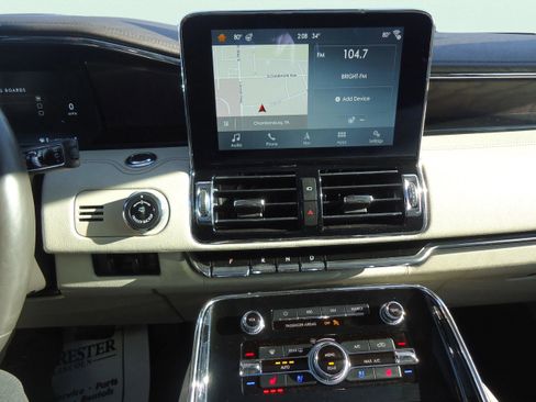 Used 2019 Lincoln Navigator L Reserve image 15