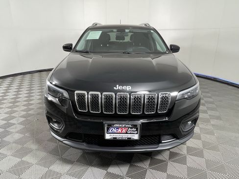 Used 2019 Jeep Cherokee Latitude Plus AWD/4WD image 8