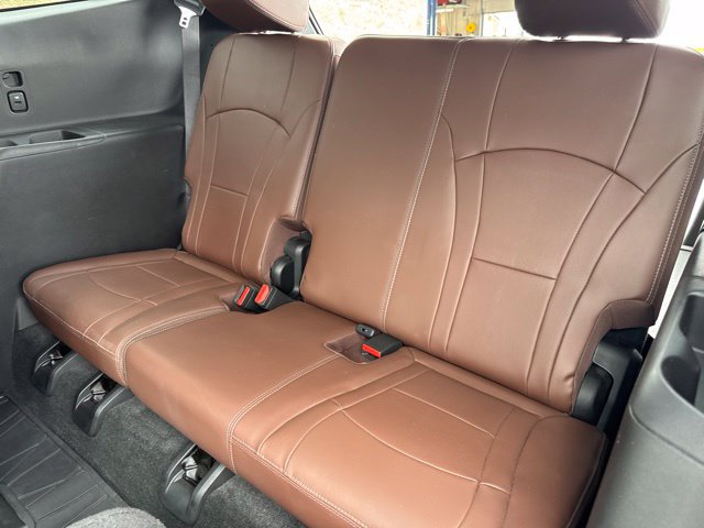 Used 2018 Buick Enclave Avenir w/ Avenir Technology Package AWD/4WD image 16