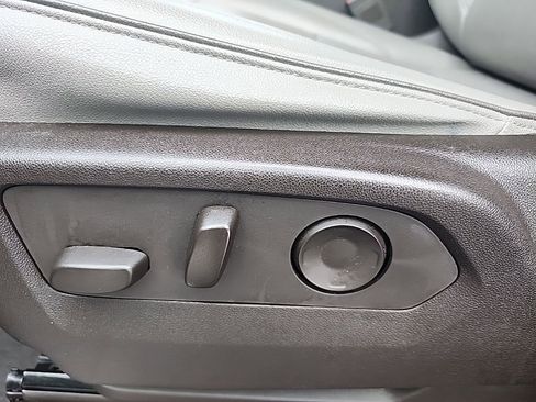 Used 2021 GMC Yukon XL SLT image 27