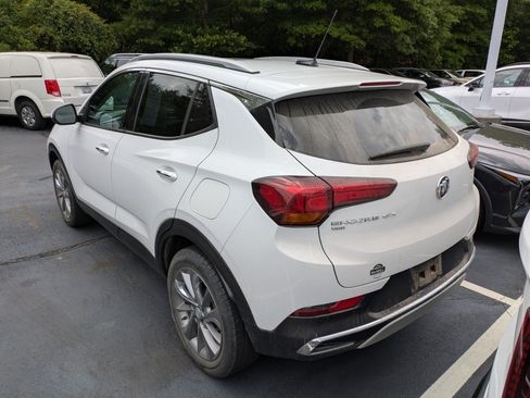 Used 2022 Buick Encore GX Essence w/ Experience Buick Package AWD/4WD image 4