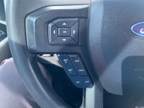 Used 2017 Ford F550 4x4 Regular Cab Super Duty image 17