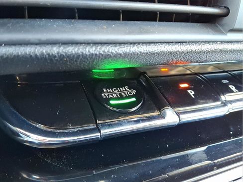 Used 2024 Lincoln Corsair AWD w/ Equipment Group 101A image 25