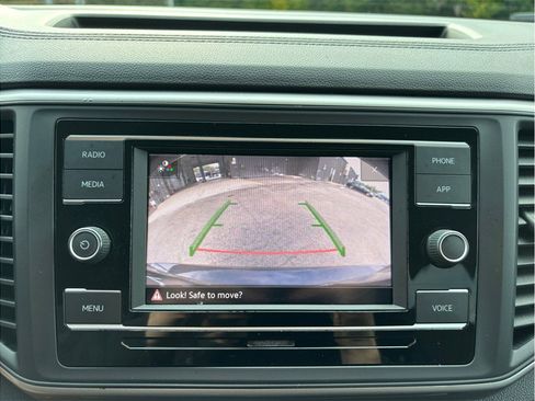 Used 2021 Volkswagen Atlas S image 24