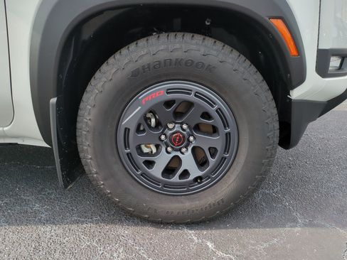 New 2026 Nissan Frontier Pro-X w/ Pro-X Convenience Package image 11