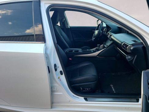 Used 2015 Lexus IS 250 w/ Premium Package RWD image 23