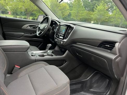 Used 2019 Chevrolet Traverse LS FWD image 20