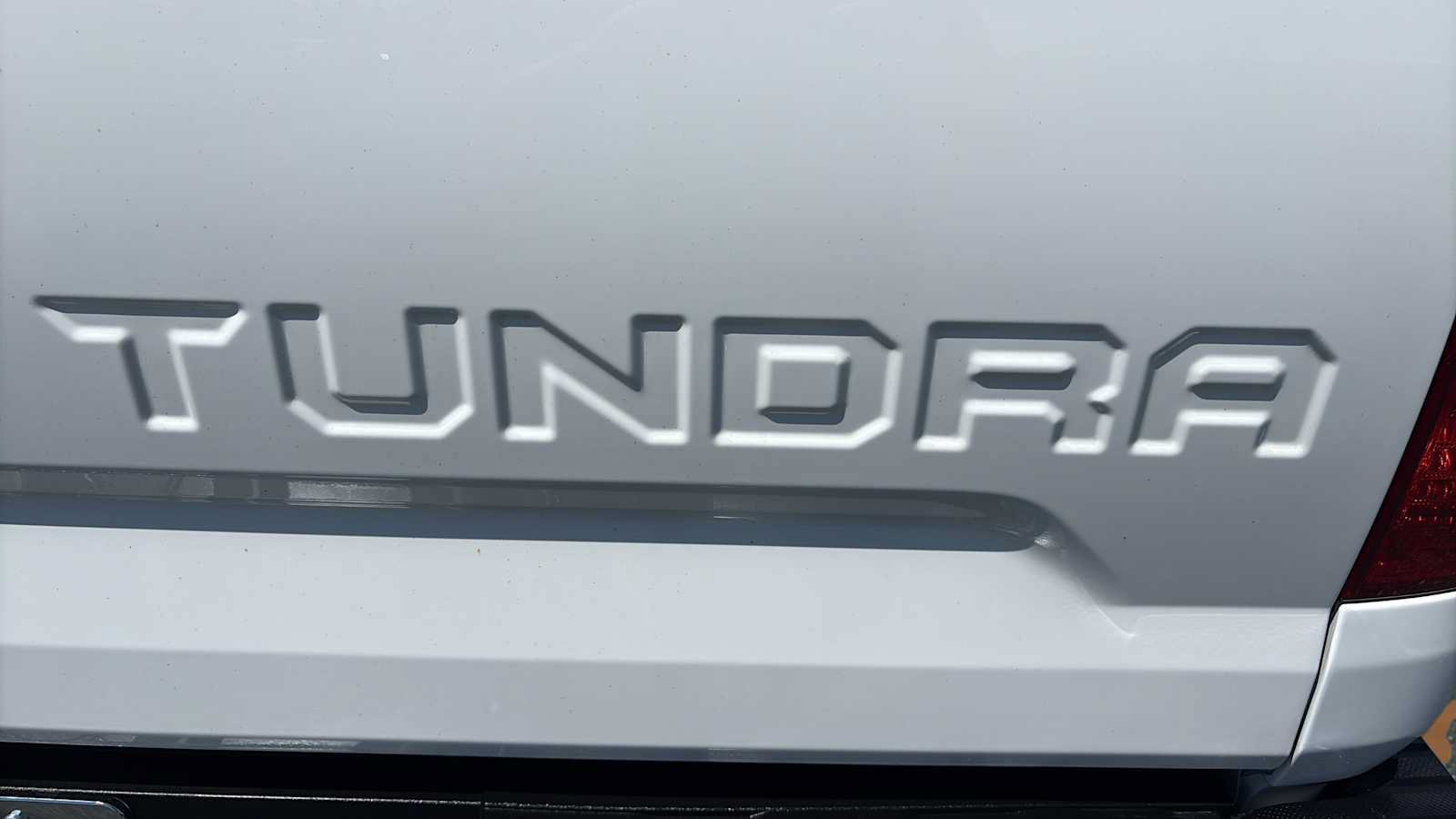 Used 2020 Toyota Tundra SR5 w/ TRD Off-Road Package AWD/4WD image 30